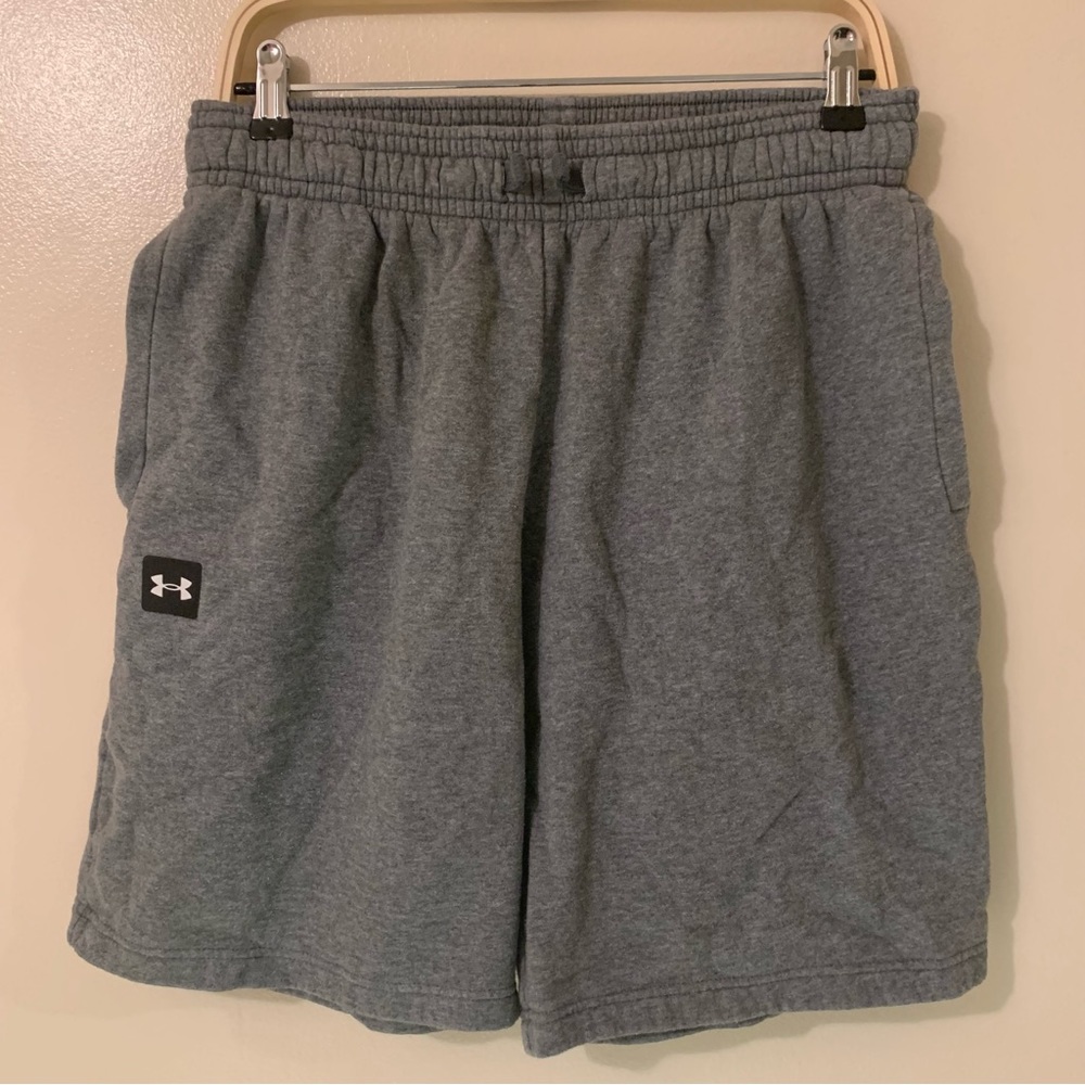 Men’s Under Armour Loose Fleece Shorts Size L Gray